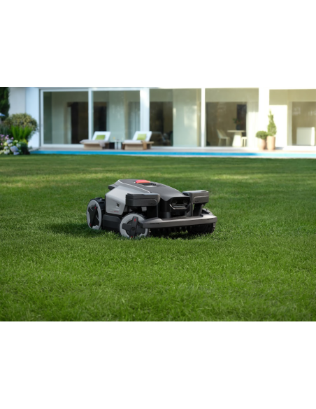 Robot de tonte sans fil 4WD - ROBOROCK Z130 RTK + VSLAM - 3000 m² - 24 cm de coupe